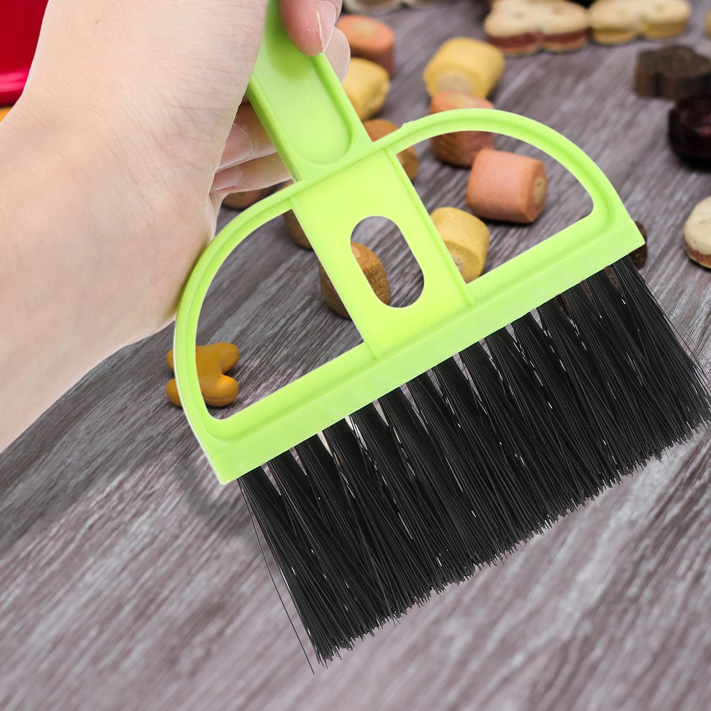 Mini Dustpan and Brush Set: A Must-Have for Small Pet Owners